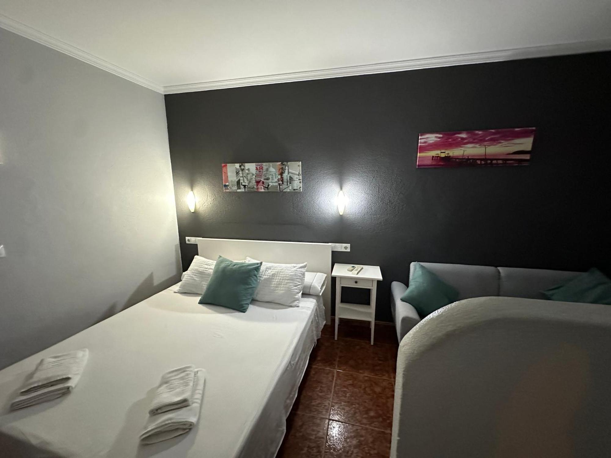 מלון טריפה Hostal Tarik מראה חיצוני תמונה