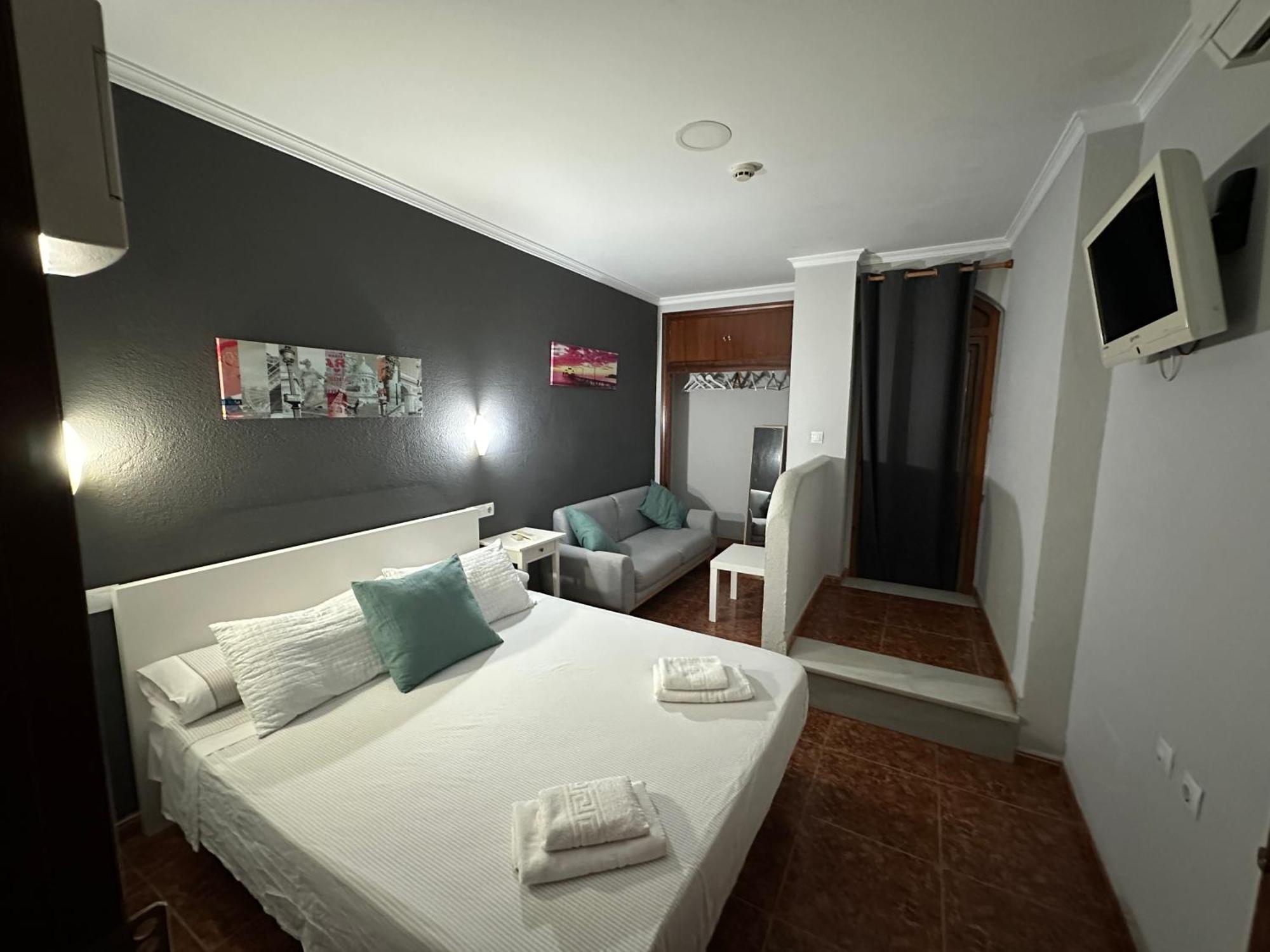 מלון טריפה Hostal Tarik מראה חיצוני תמונה